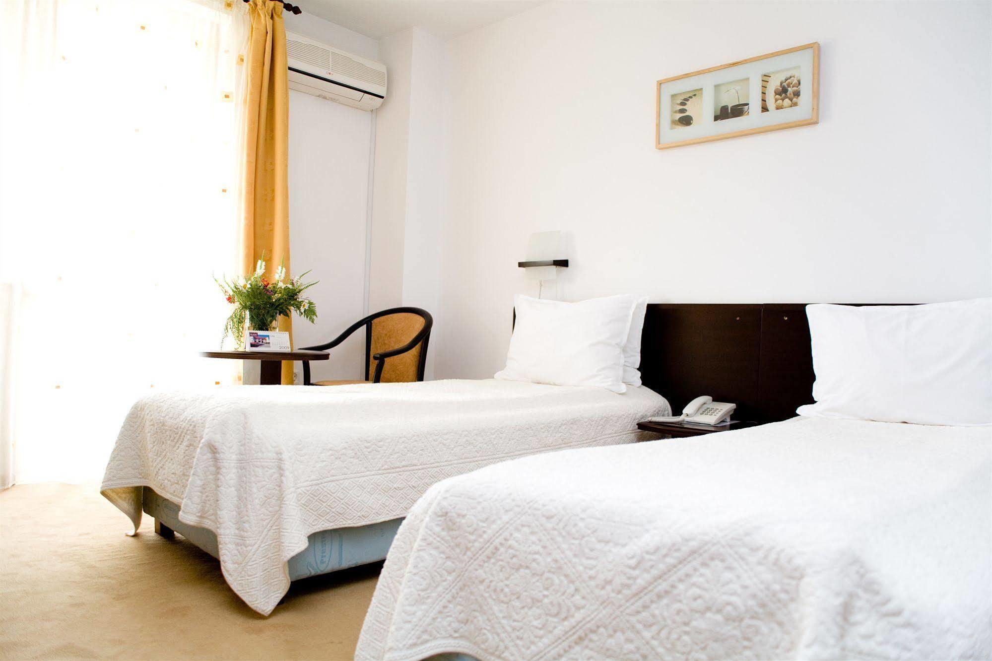 Rubin Hotel Sibiu Bagian luar foto